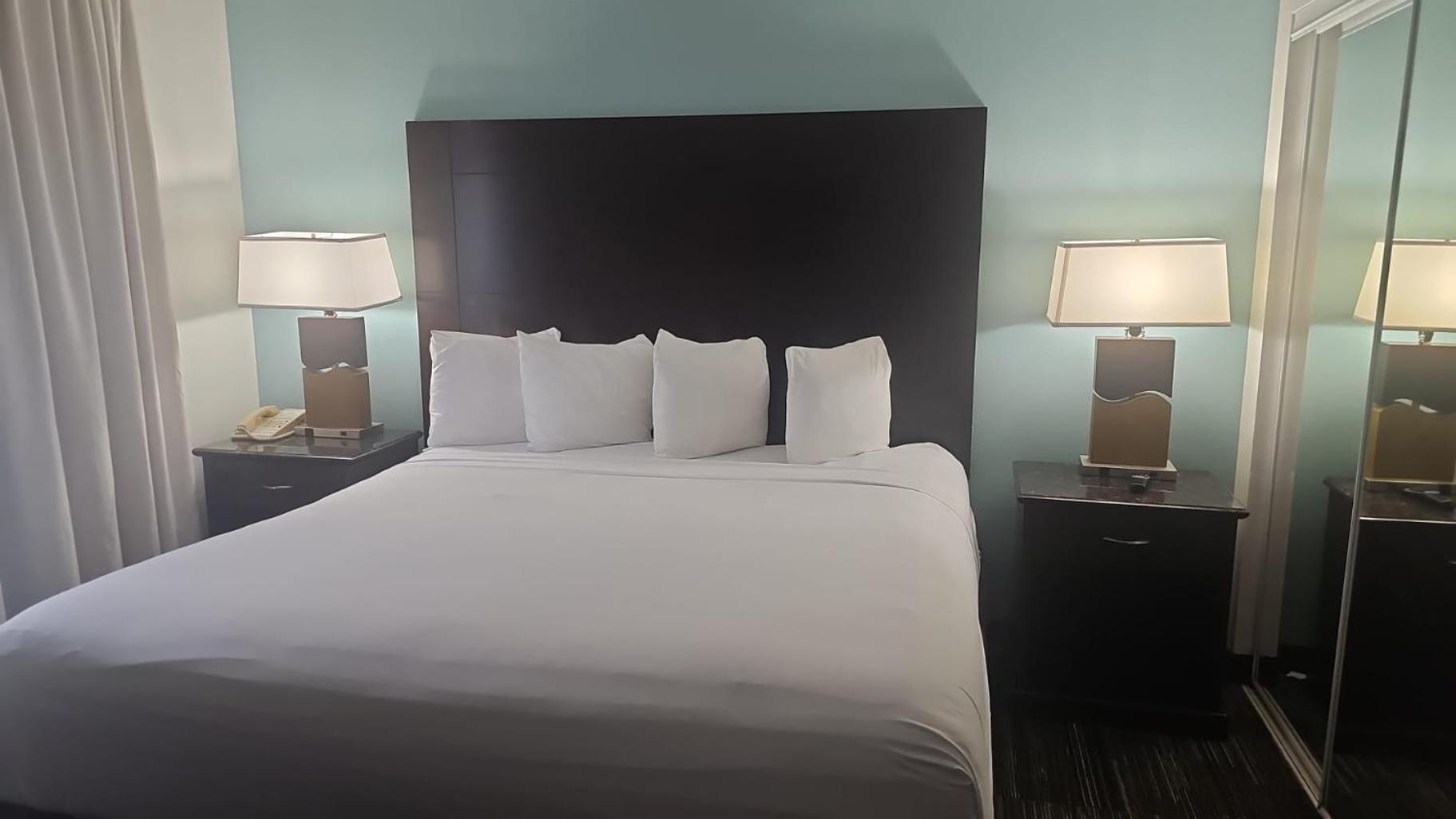 Montreal Suites Orlando Ngoại thất bức ảnh