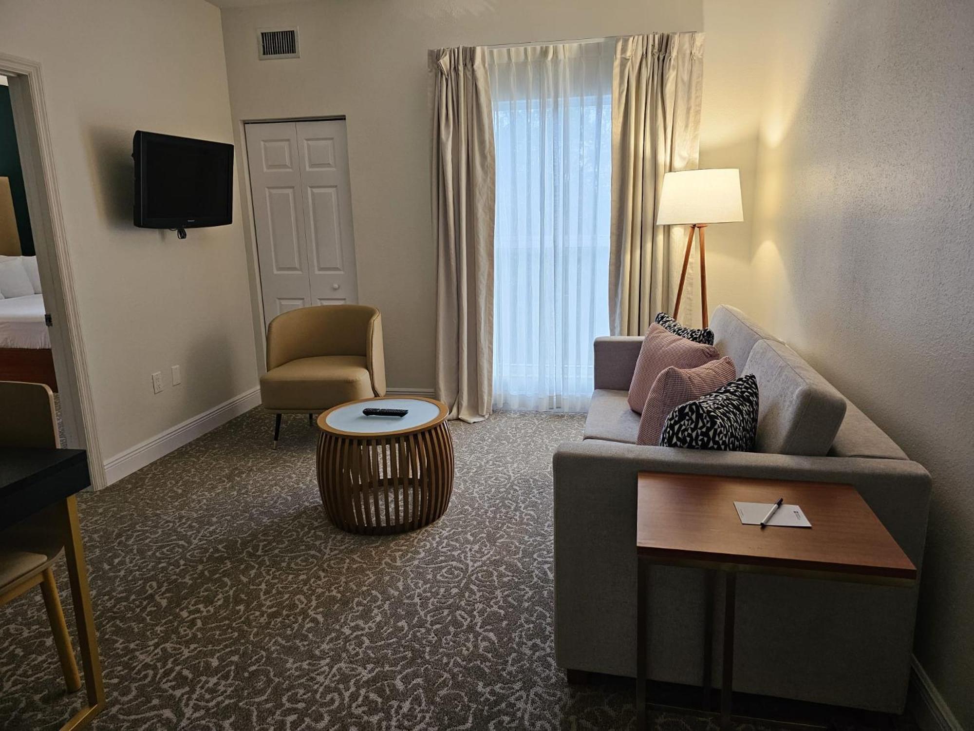 Montreal Suites Orlando Ngoại thất bức ảnh