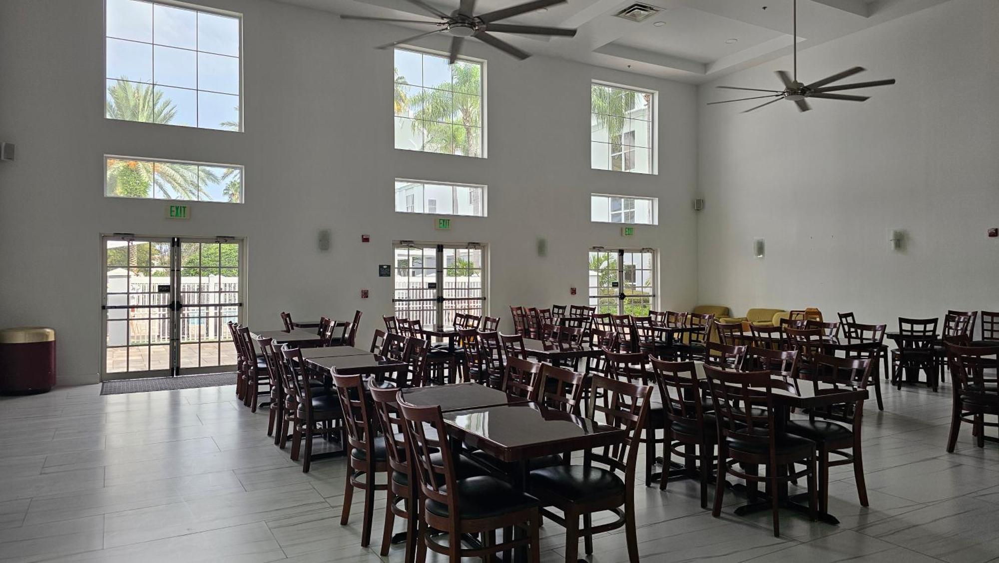 Montreal Suites Orlando Ngoại thất bức ảnh